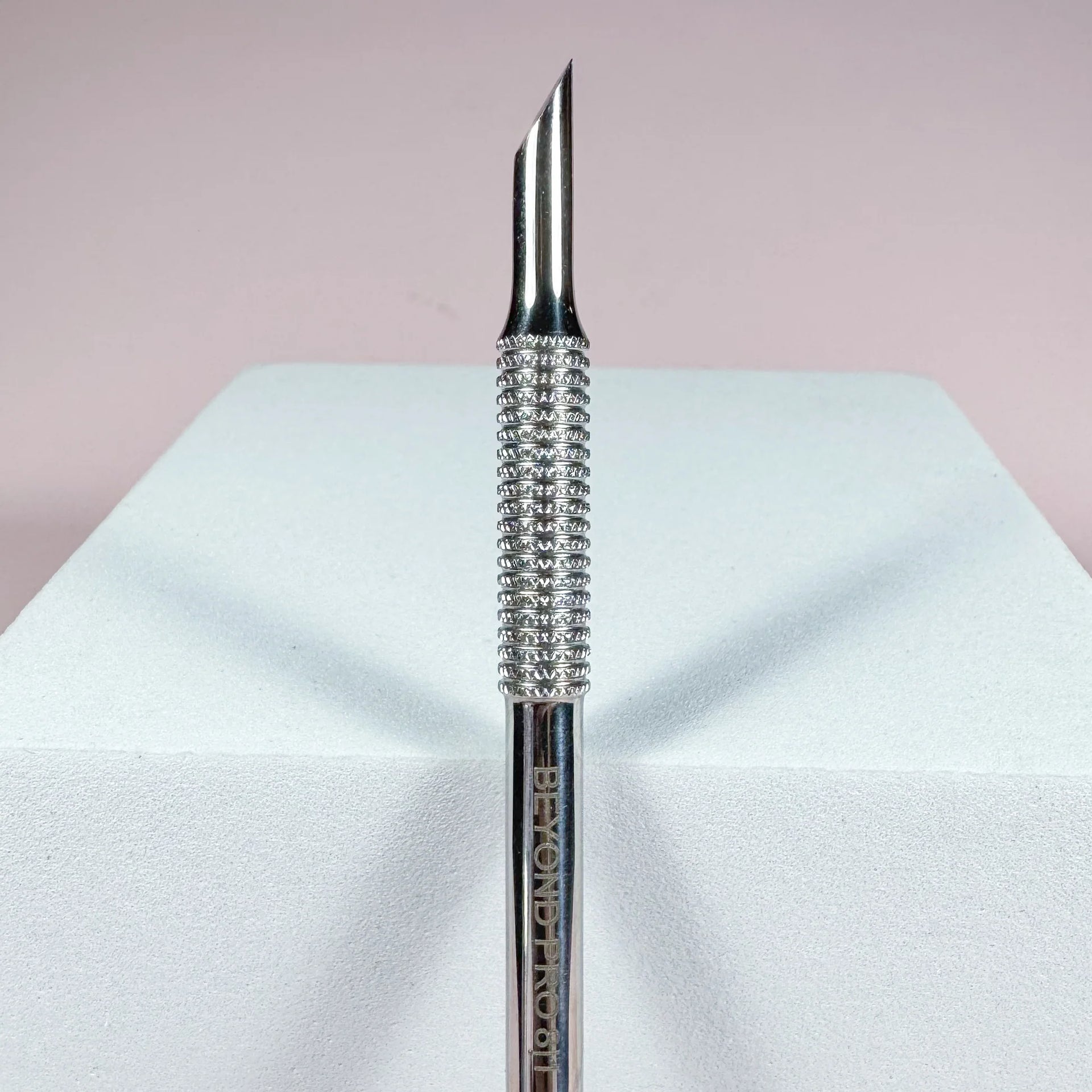 Beyond Pro 8|1 Cuticle Pusher seduce